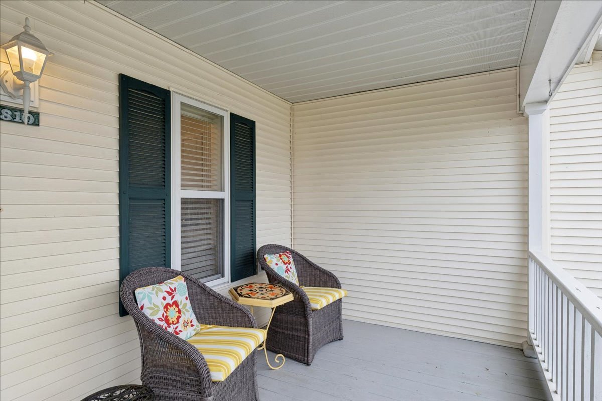 1810 Paddock Court Property Photo 2
