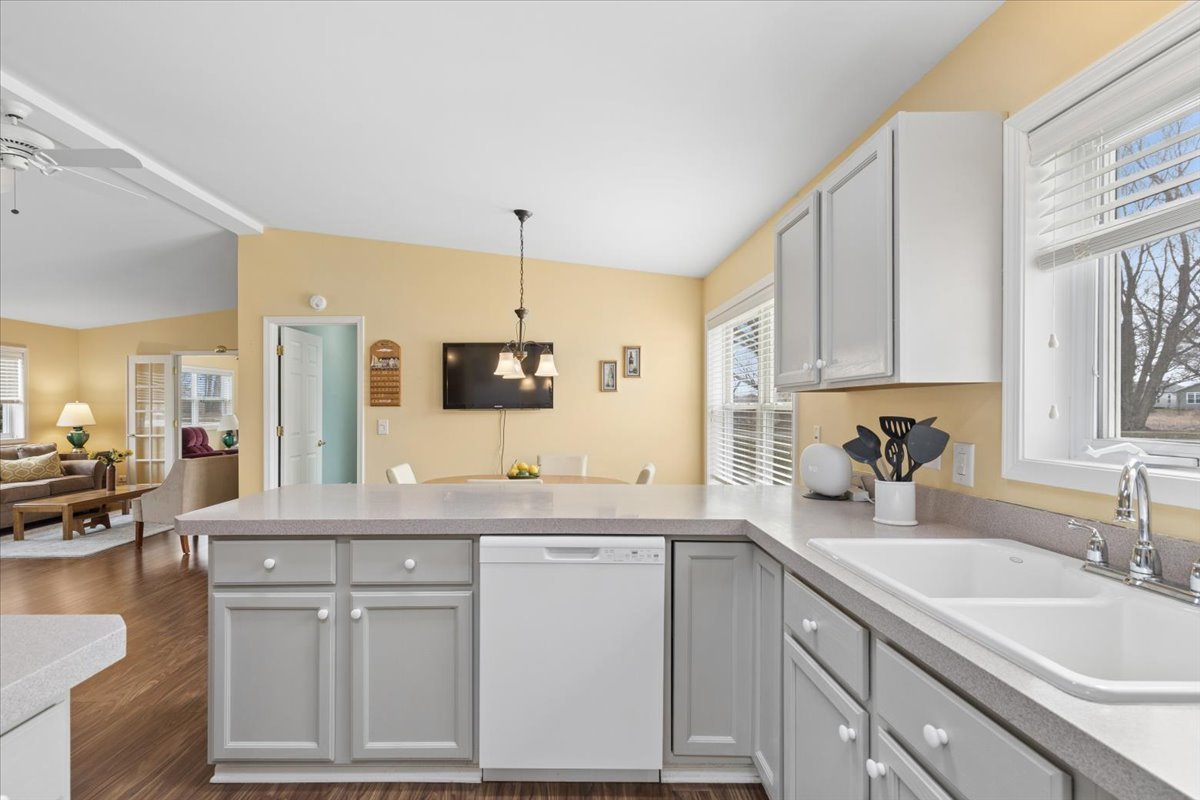 1810 Paddock Court Property Photo 4
