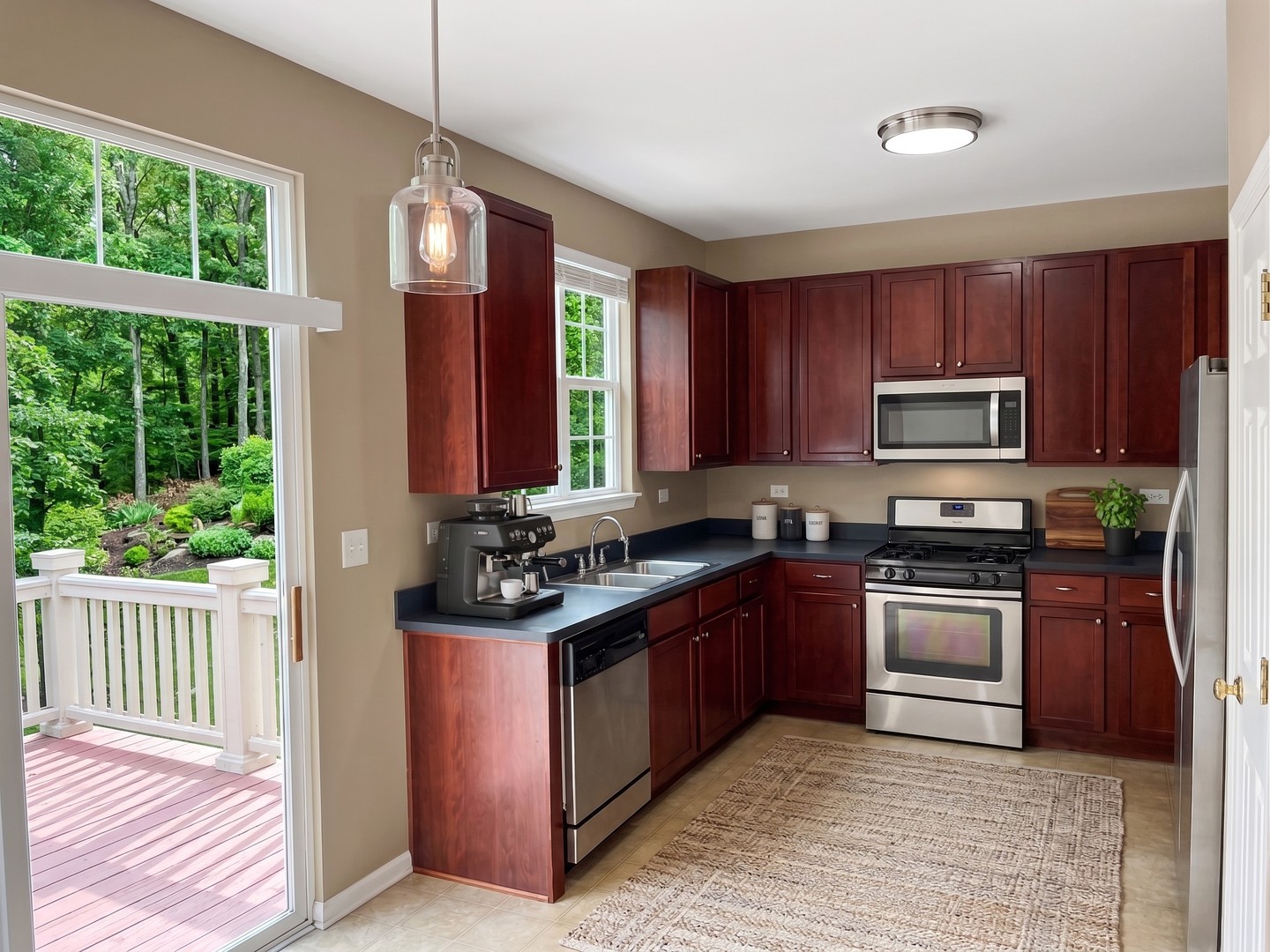 3383 Kentshire Circle Property Photo 2