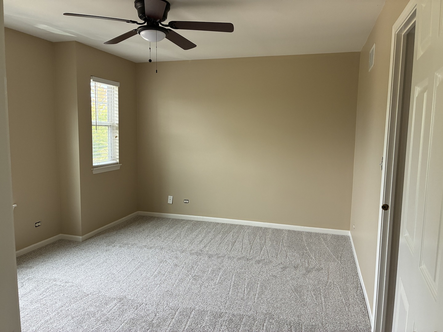 3383 Kentshire Circle Property Photo 7