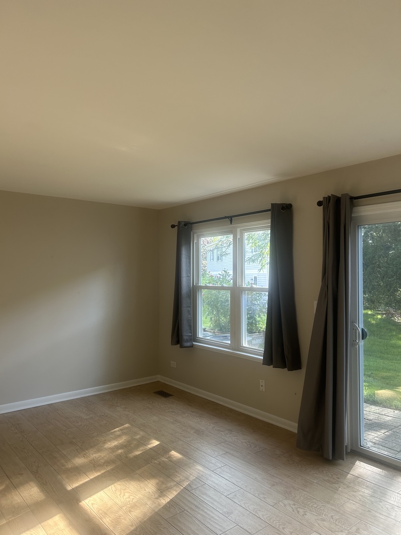 2464 Devonshire Court Property Photo 5