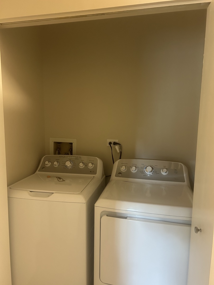 2464 Devonshire Court Property Photo 15