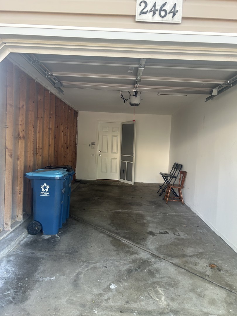 2464 Devonshire Court Property Photo 16