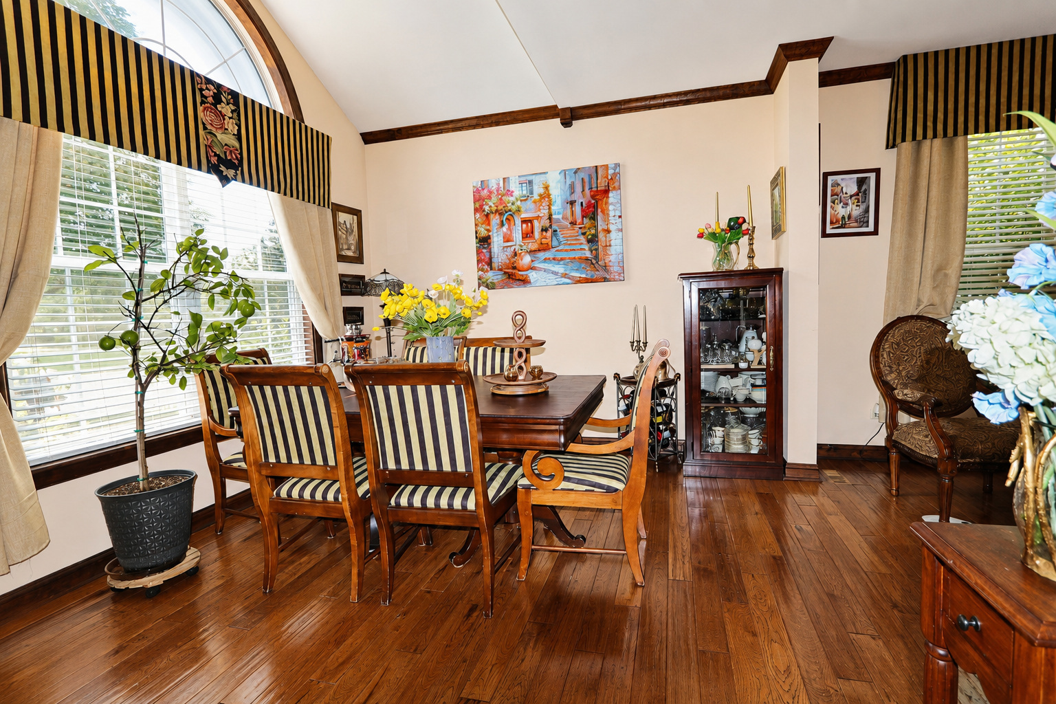 1594 Baytree Drive Property Photo 3