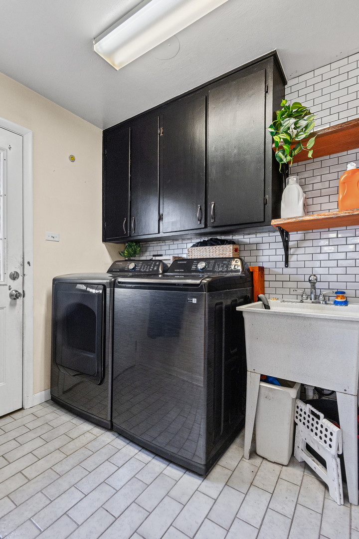 7709 Long Avenue Property Photo 12