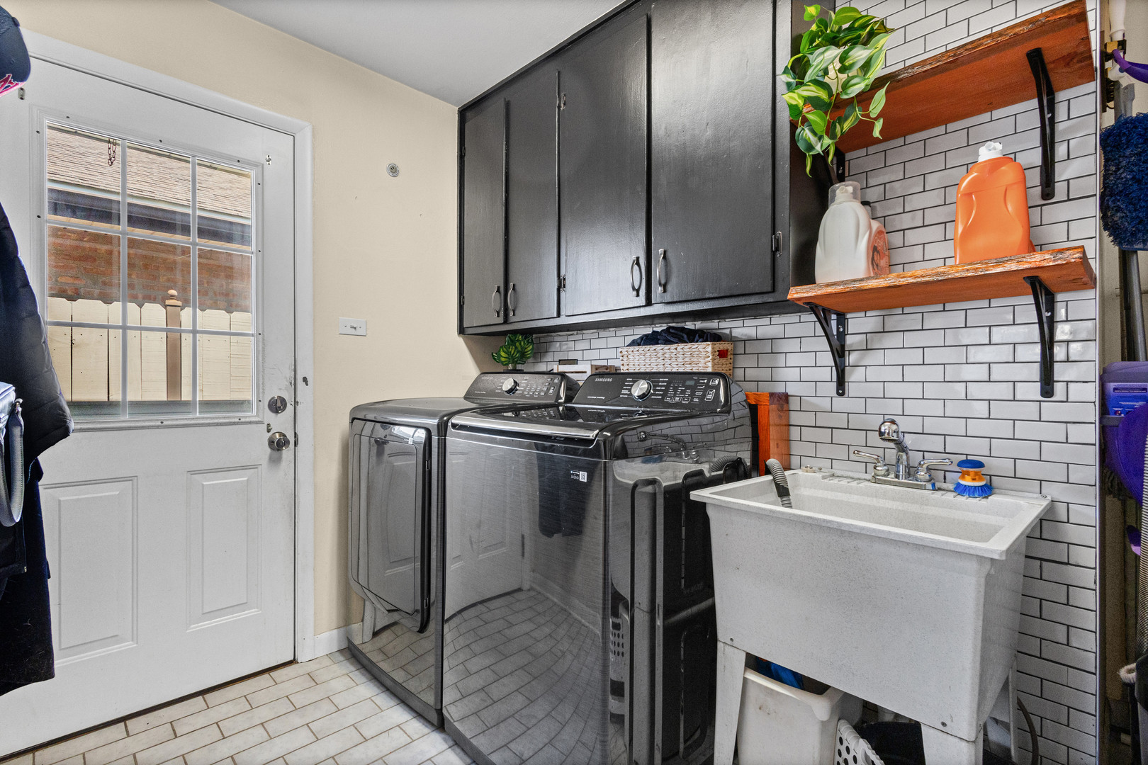 7709 Long Avenue Property Photo 13