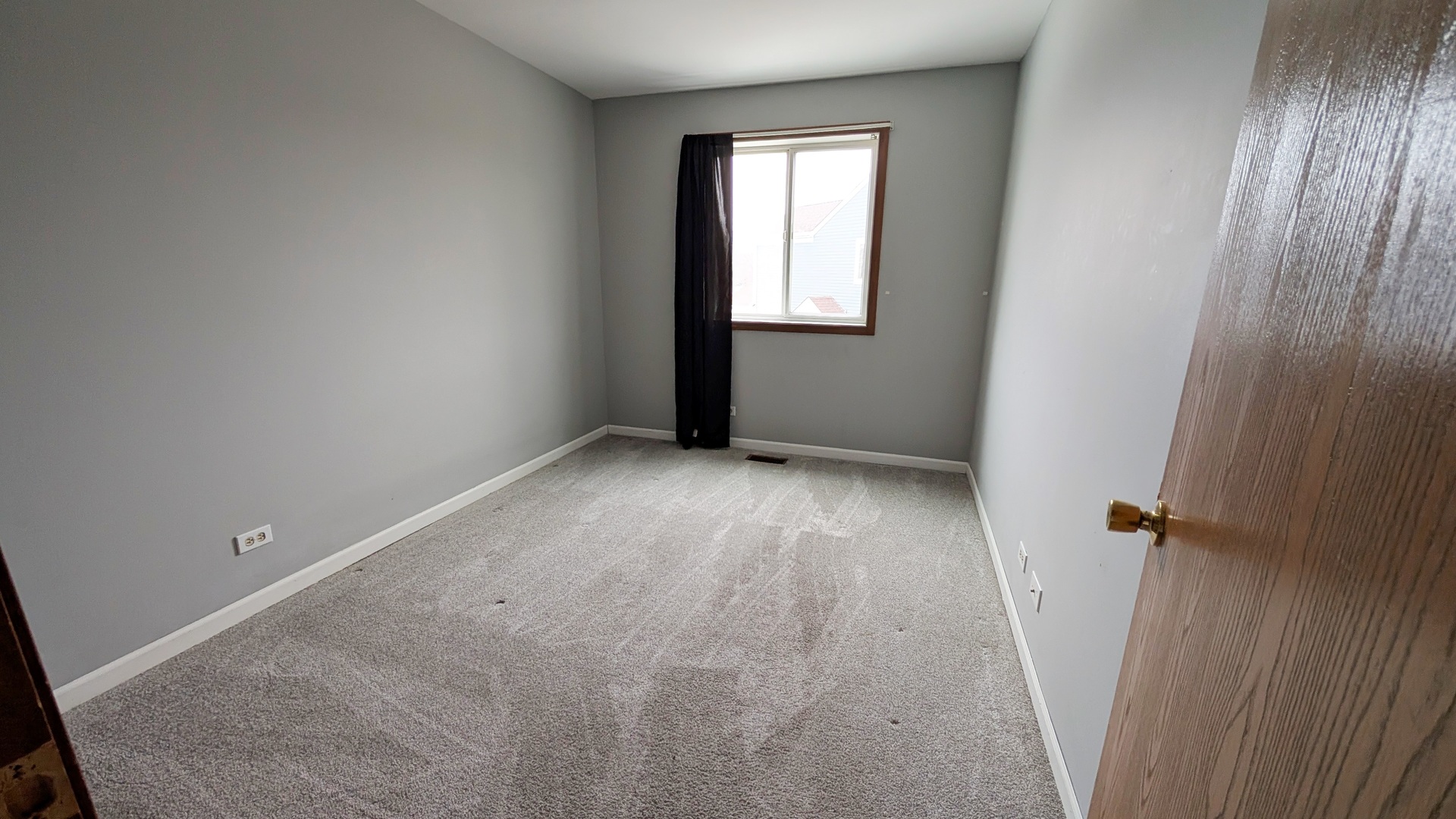 2716 Yorkshire Court Property Photo 8