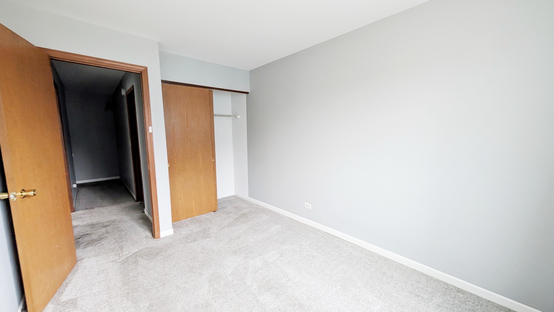 2716 Yorkshire Court Property Photo 9