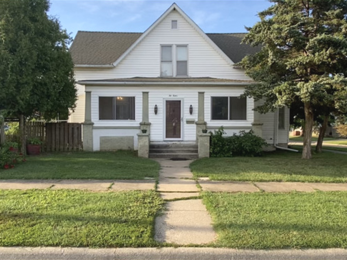212 E Church Street Property Photo 1