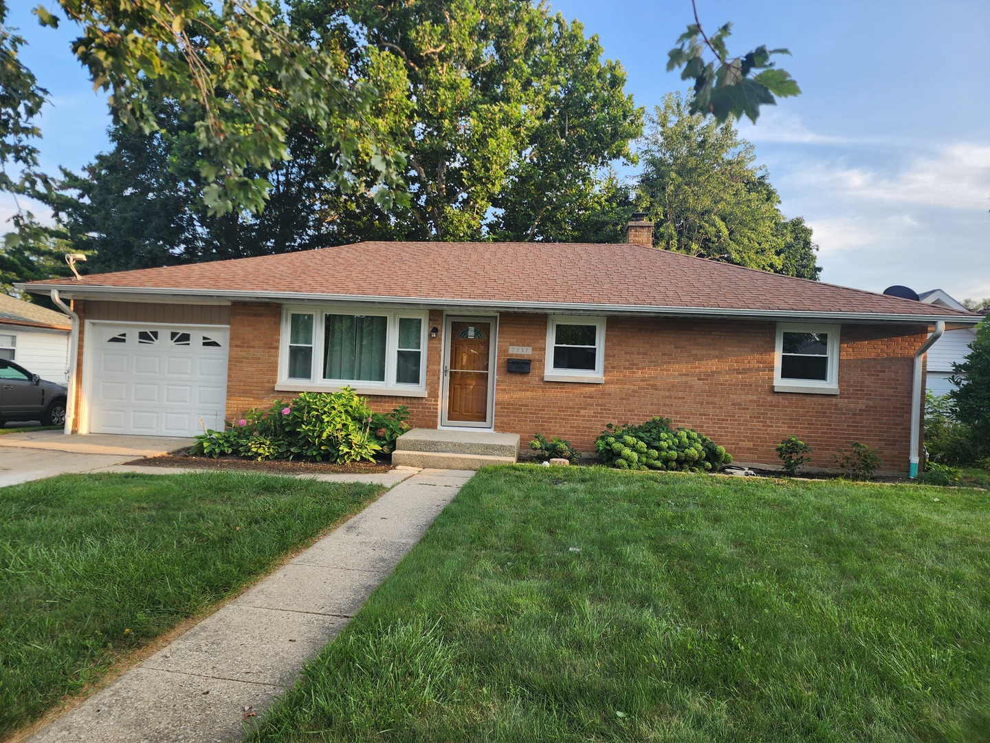 2237 9th Parkway Property Photo 1