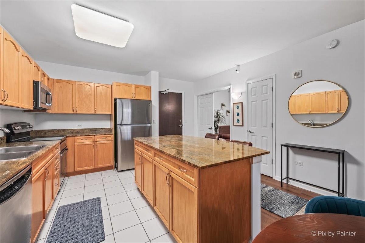 807 Davis Street 2103 Property Photo 11