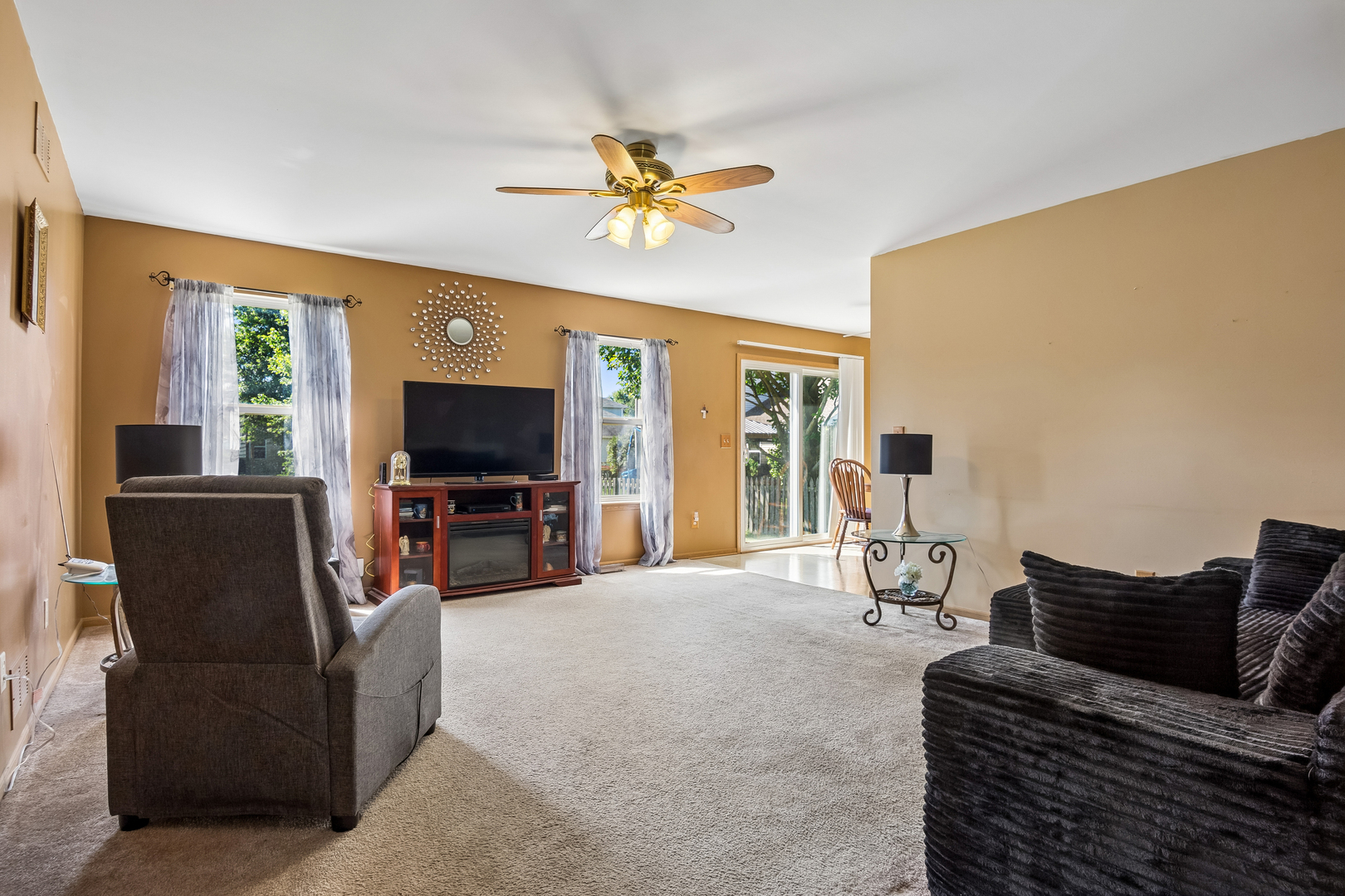 92 Prairiefield Avenue Property Photo 2