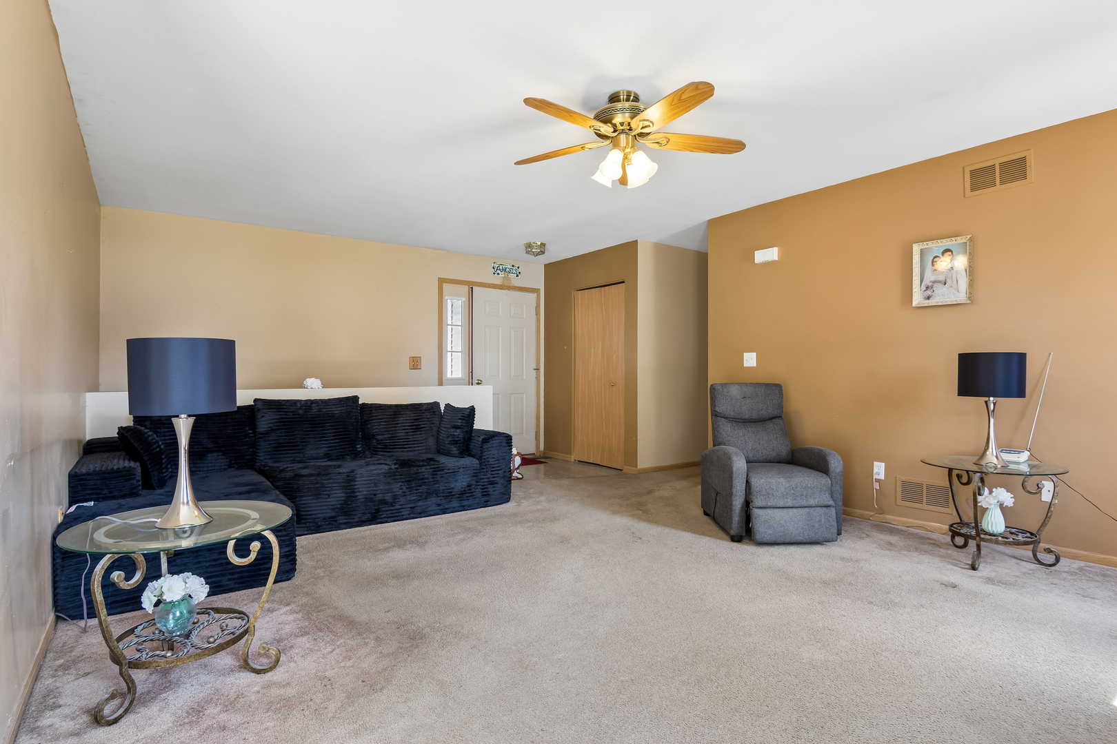 92 Prairiefield Avenue Property Photo 3