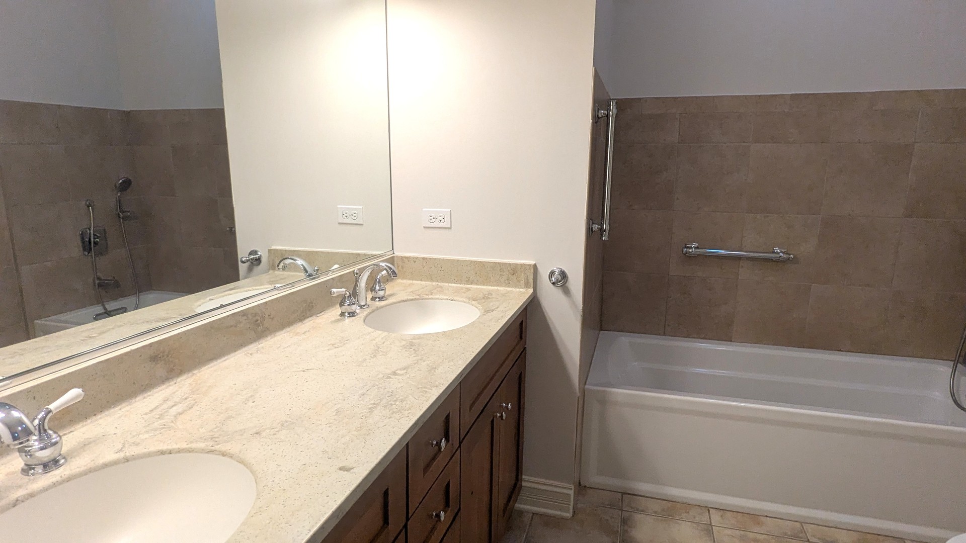 12740140 Property Photo 9