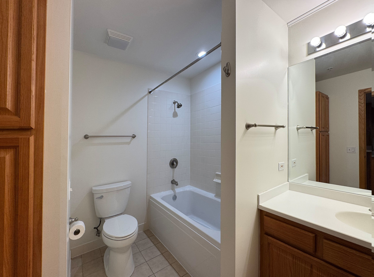 40 E Northwest Highway 212 Property Photo 13