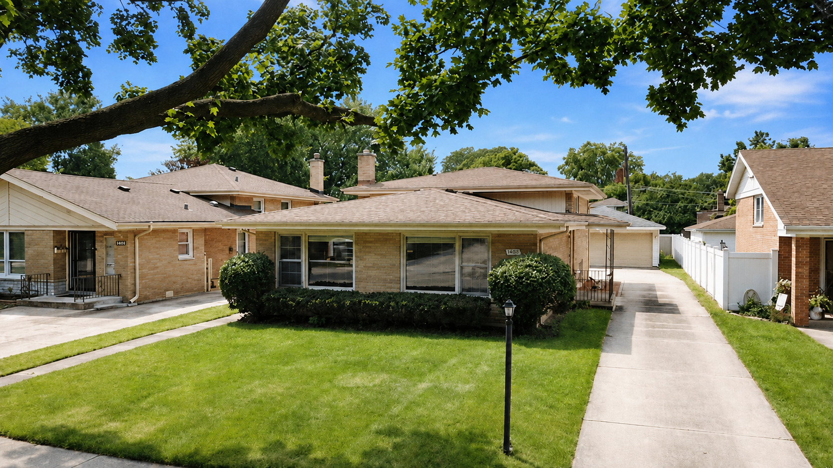 1638 Forest Road Property Photo 1
