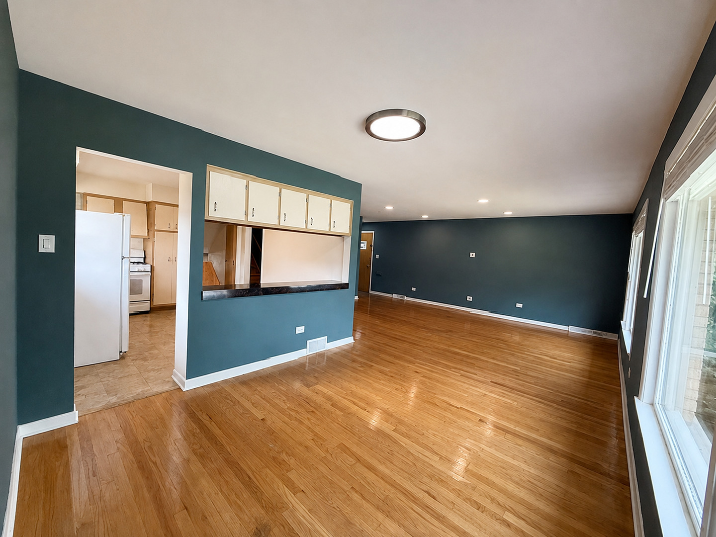 1638 Forest Road Property Photo 7