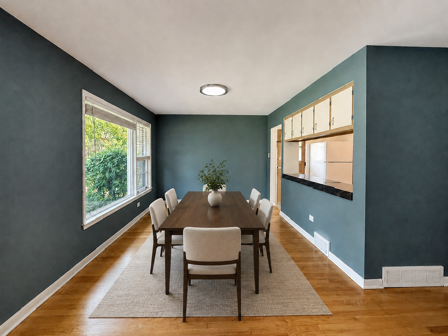 1638 Forest Road Property Photo 9