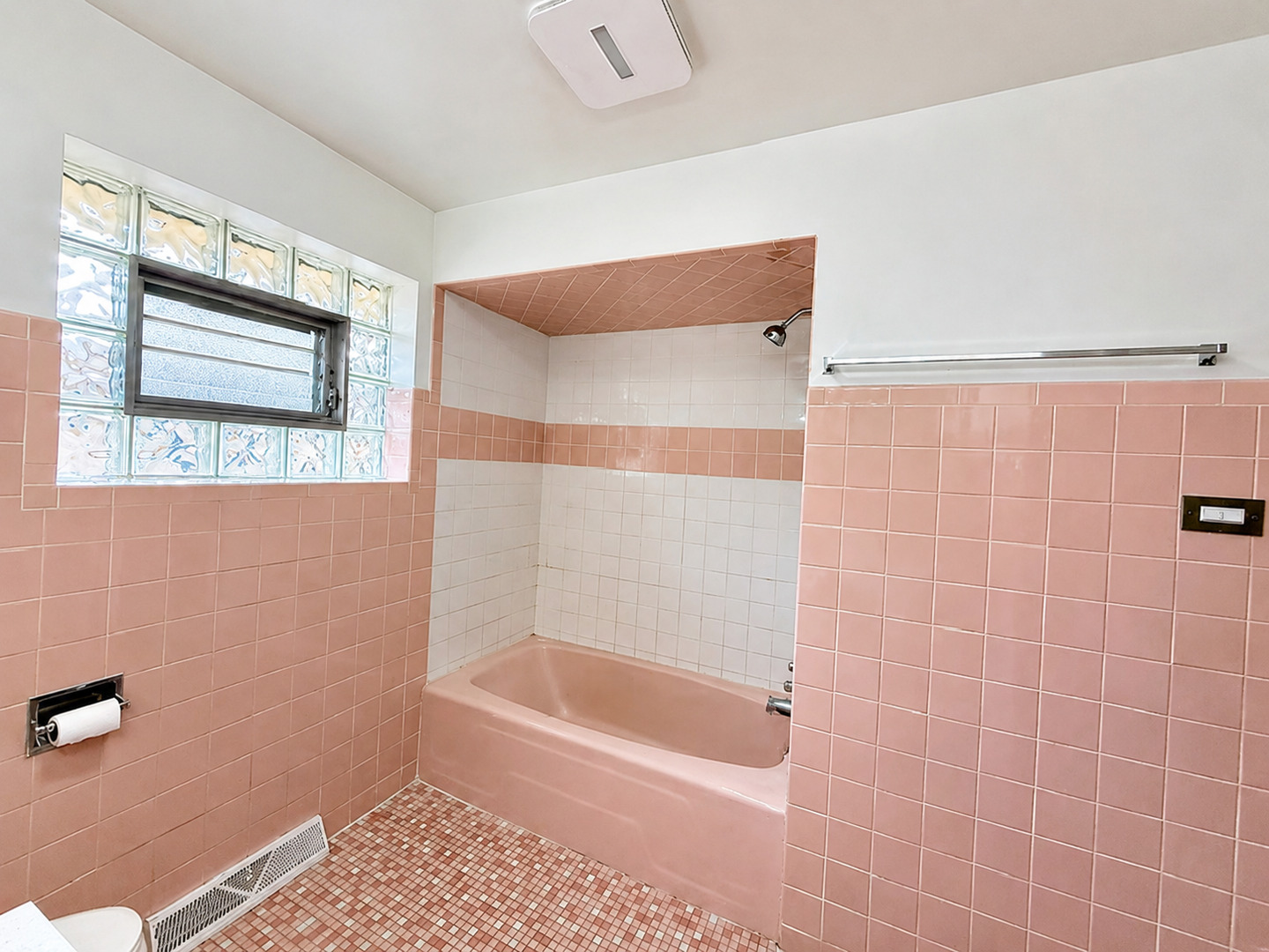 1638 Forest Road Property Photo 27