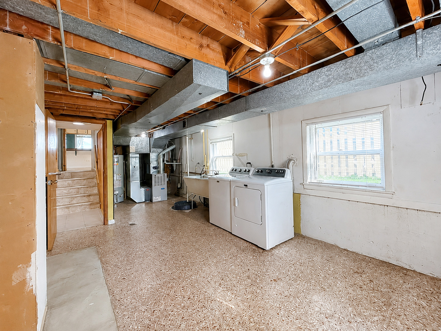 1638 Forest Road Property Photo 34