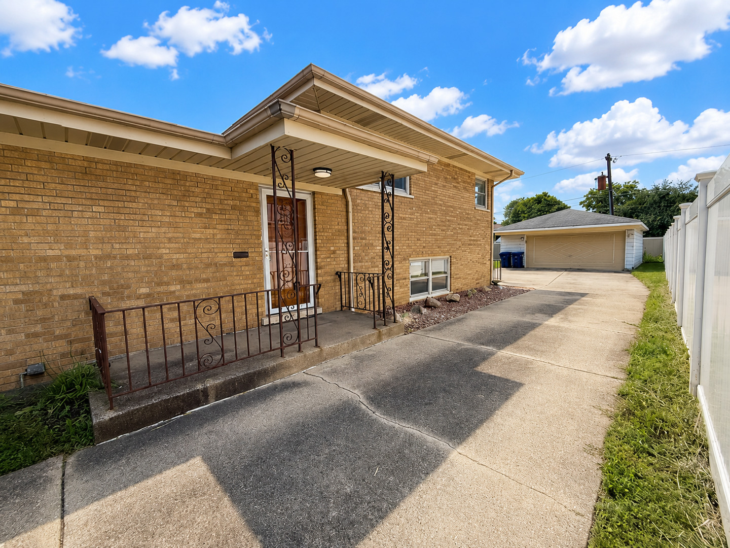 1638 Forest Road Property Photo 36