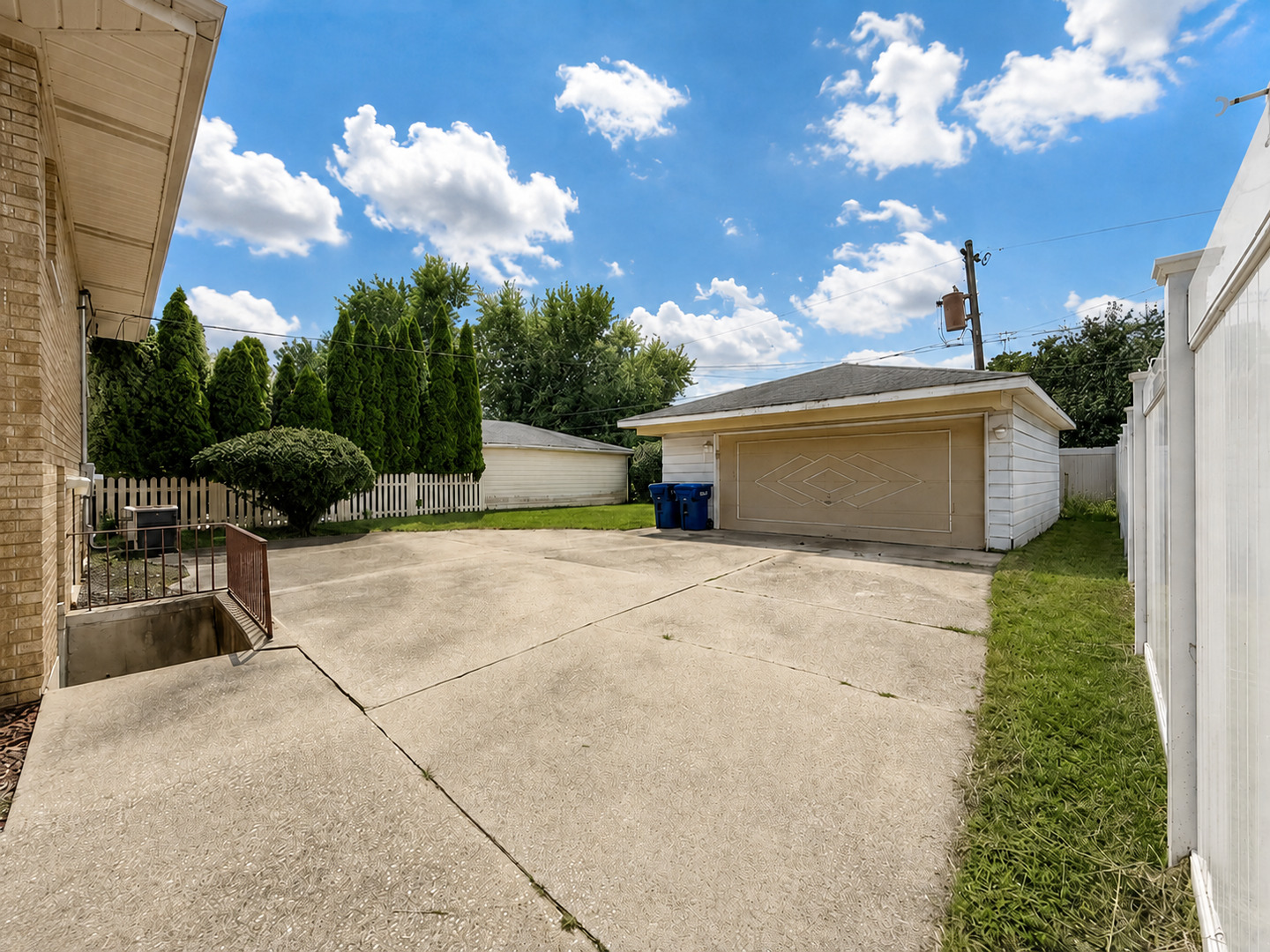 1638 Forest Road Property Photo 37