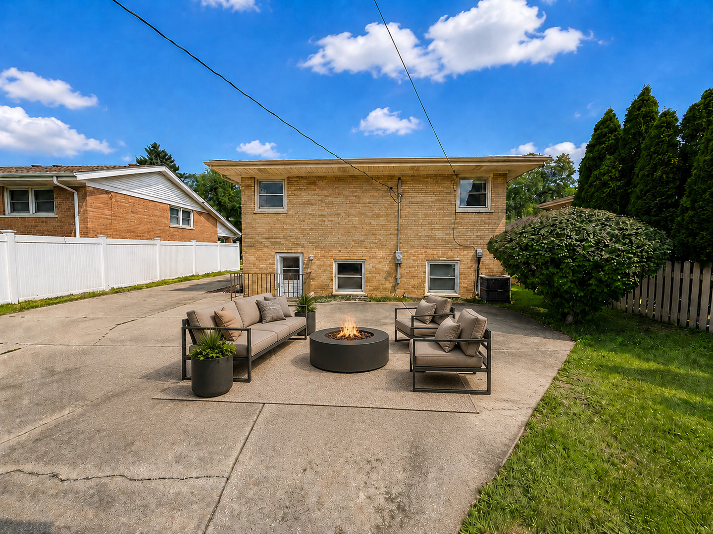 1638 Forest Road Property Photo 40
