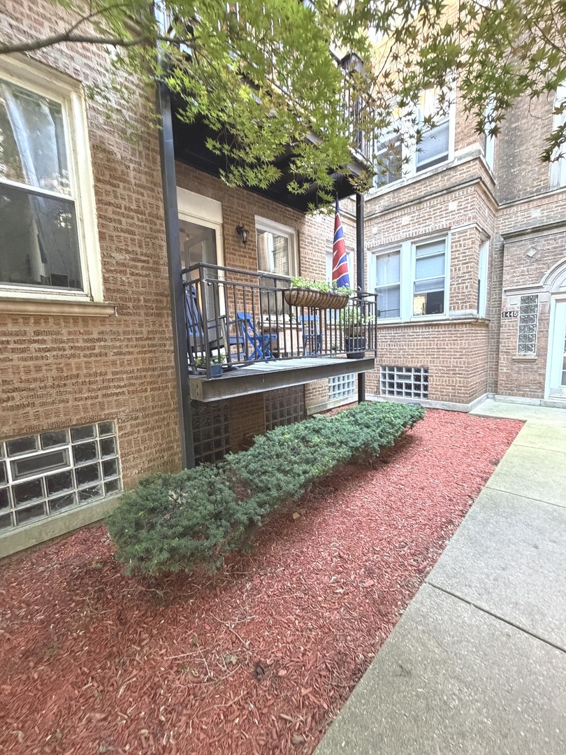 1443 W Victoria Street 1r Property Photo 2