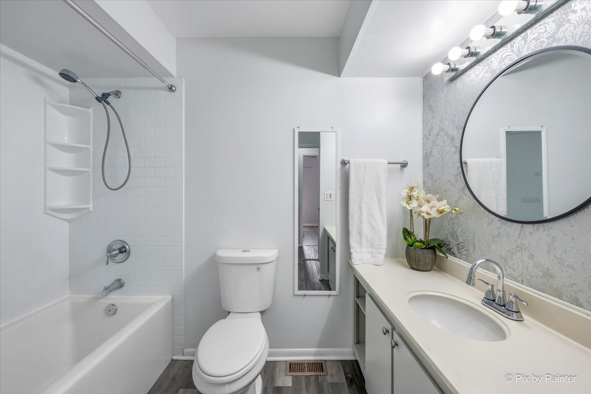 764 Gloucester Drive 764 Property Photo 17