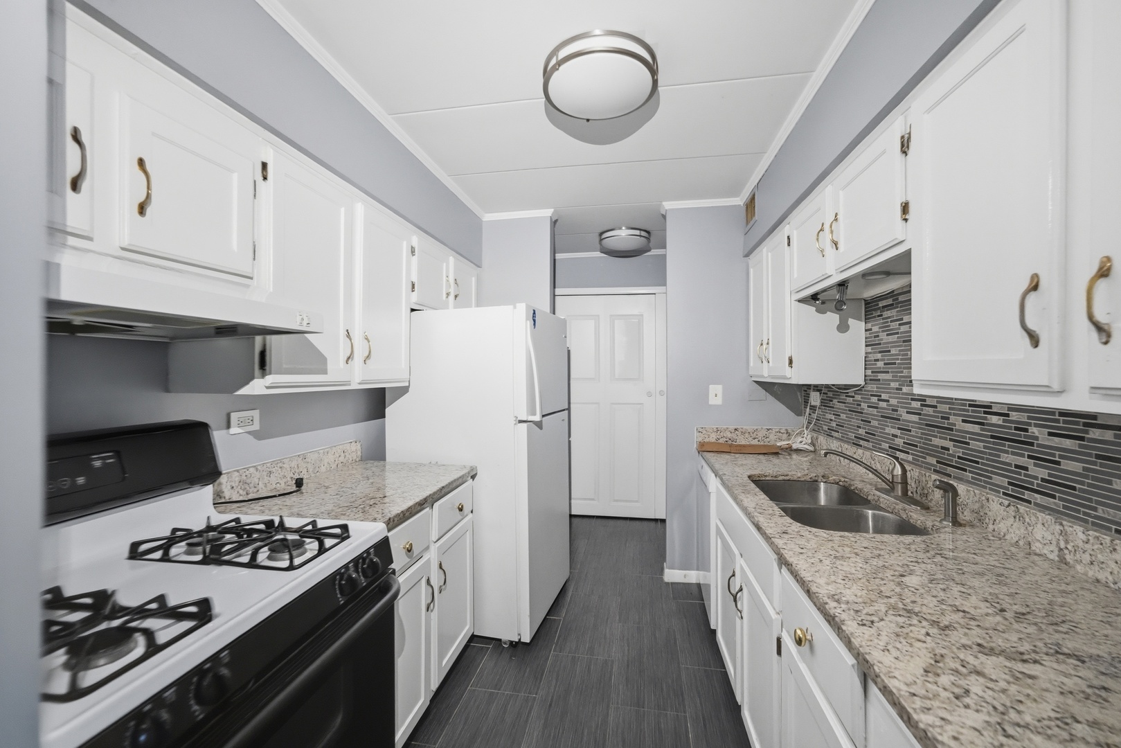 300 S Roselle Road 522 Property Photo 17