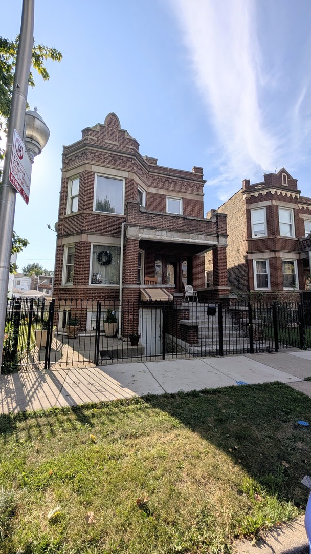 1518 N Hamlin Avenue Property Photo 1