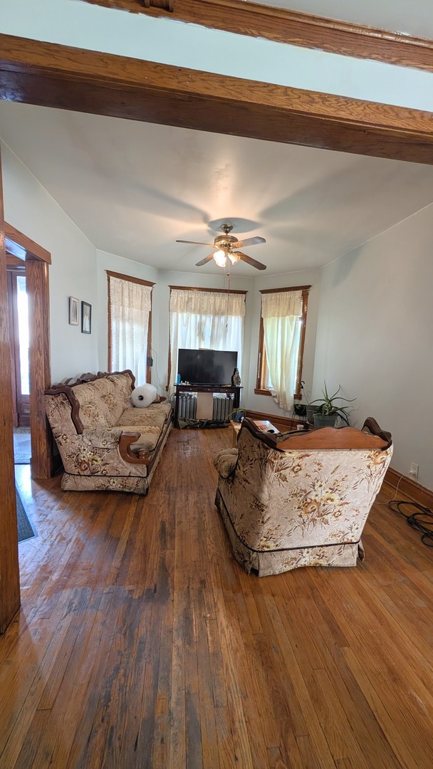 1518 N Hamlin Avenue Property Photo 4