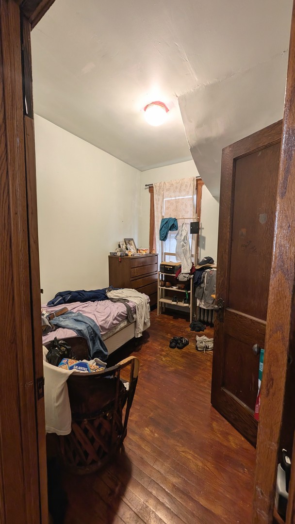 1518 N Hamlin Avenue Property Photo 6