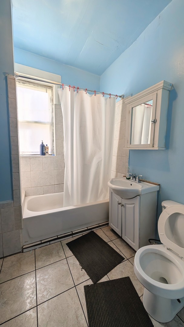 1518 N Hamlin Avenue Property Photo 10