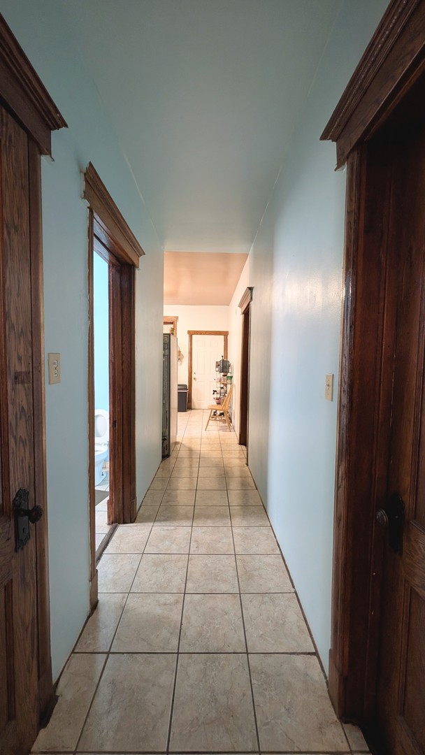 1518 N Hamlin Avenue Property Photo 12