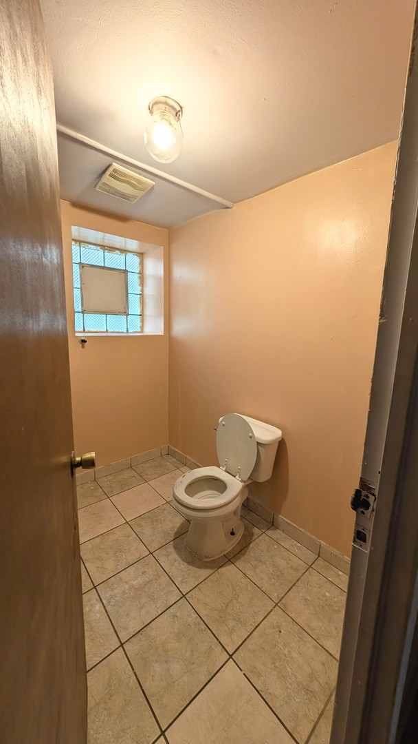 1518 N Hamlin Avenue Property Photo 16