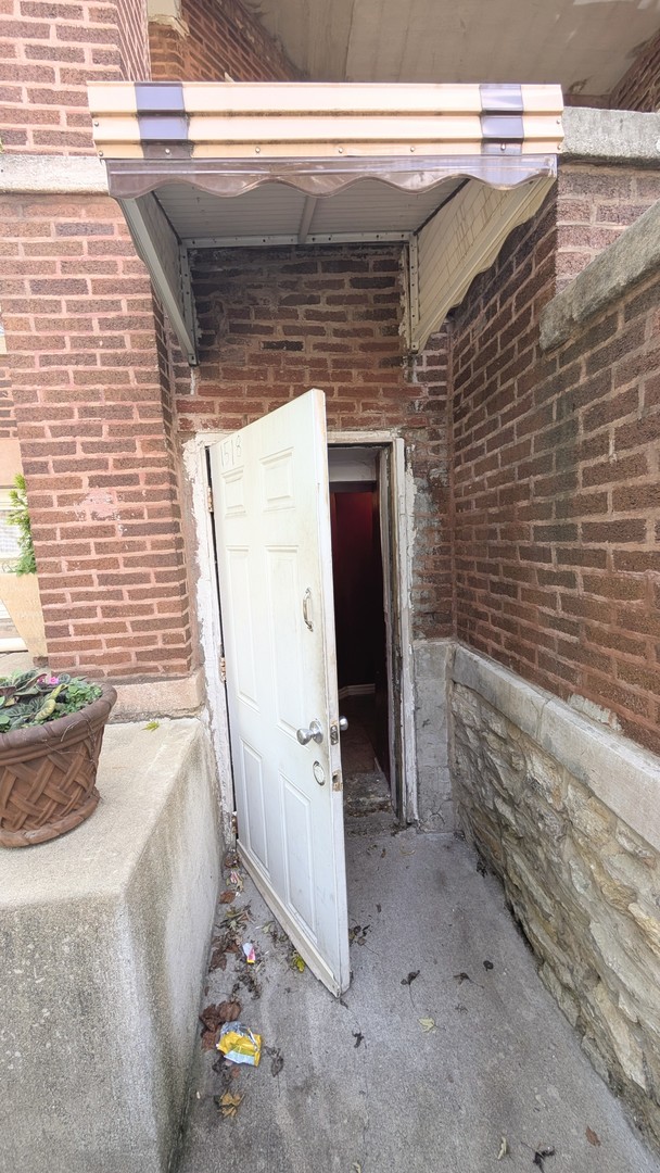 1518 N Hamlin Avenue Property Photo 21