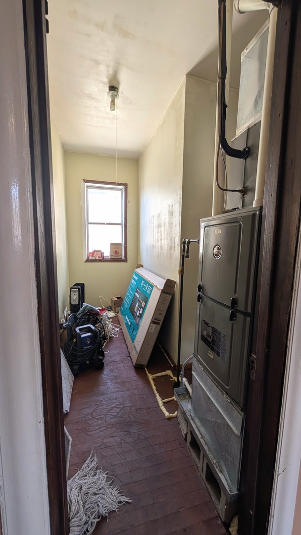 1518 N Hamlin Avenue Property Photo 31