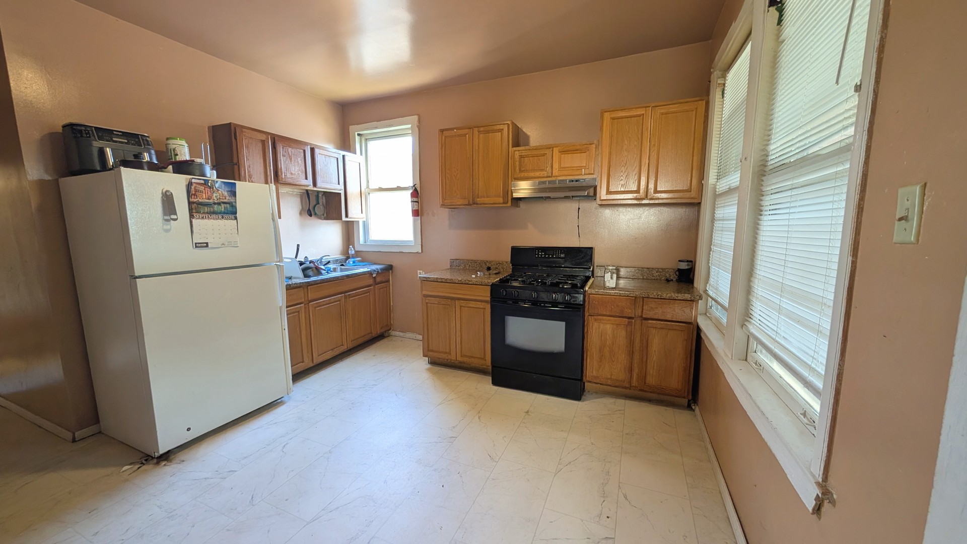 1518 N Hamlin Avenue Property Photo 32
