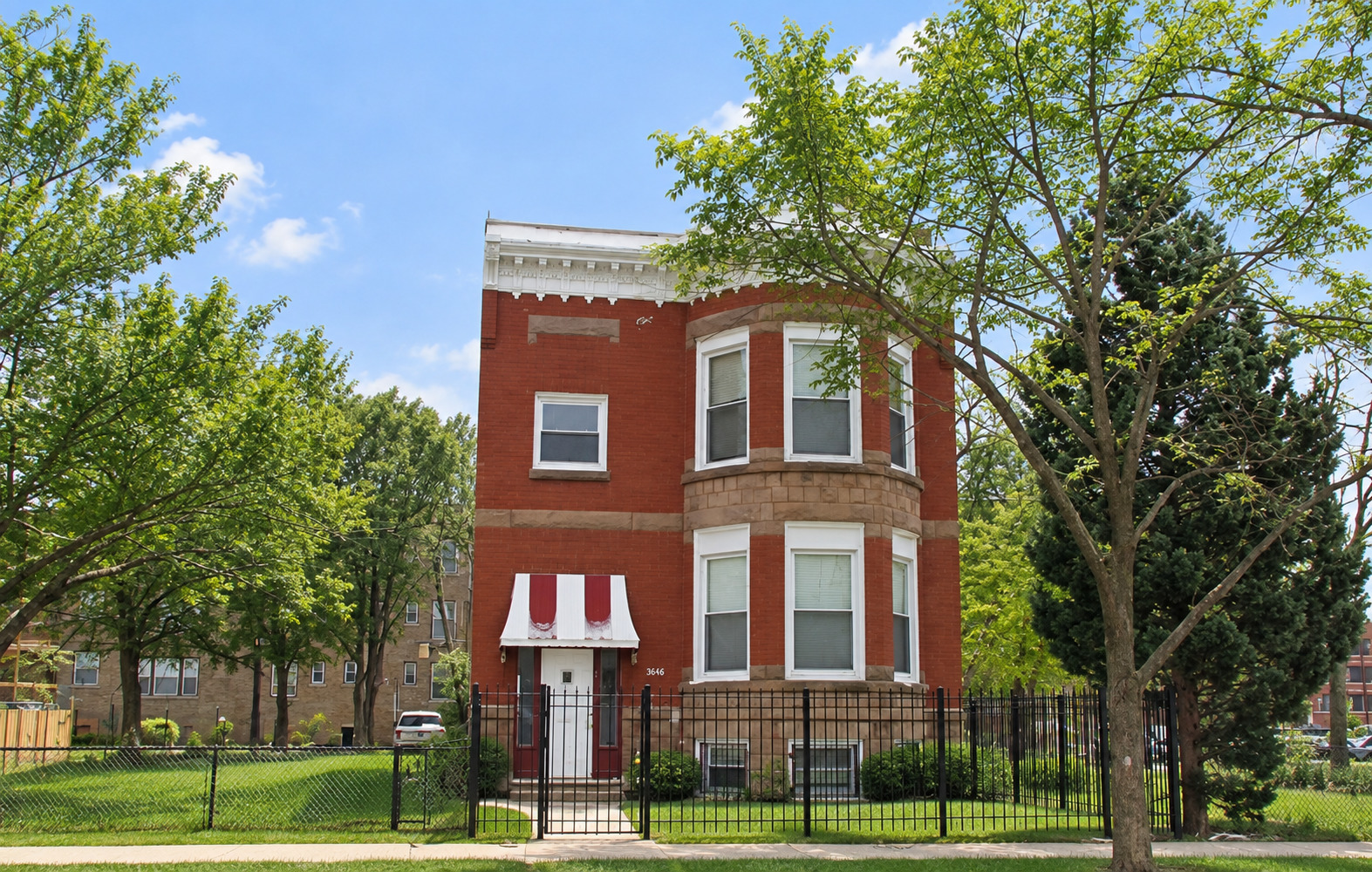 5851 S Wabash Avenue Property Photo 1