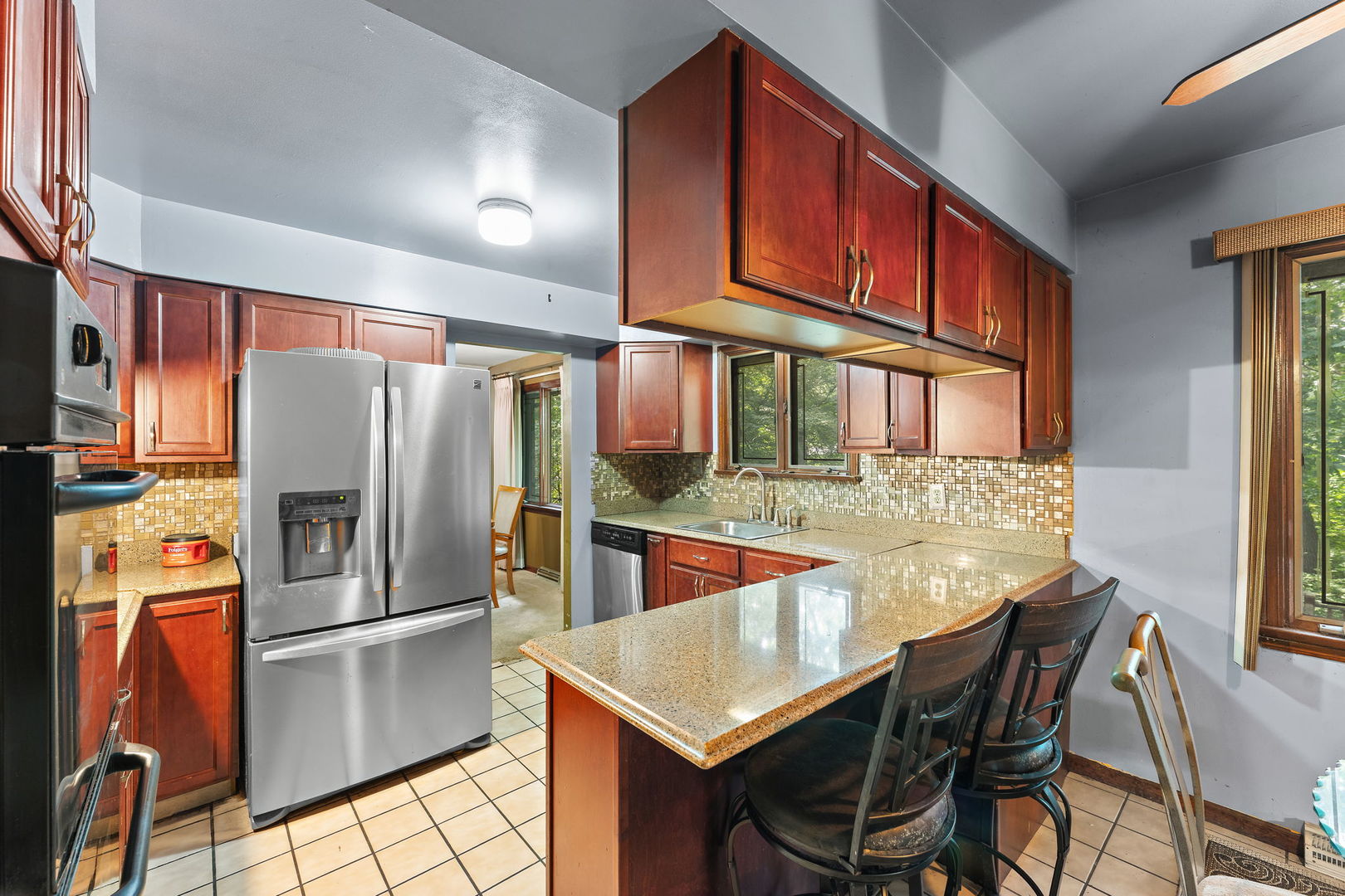 7633 Hemlock Avenue Property Photo 11