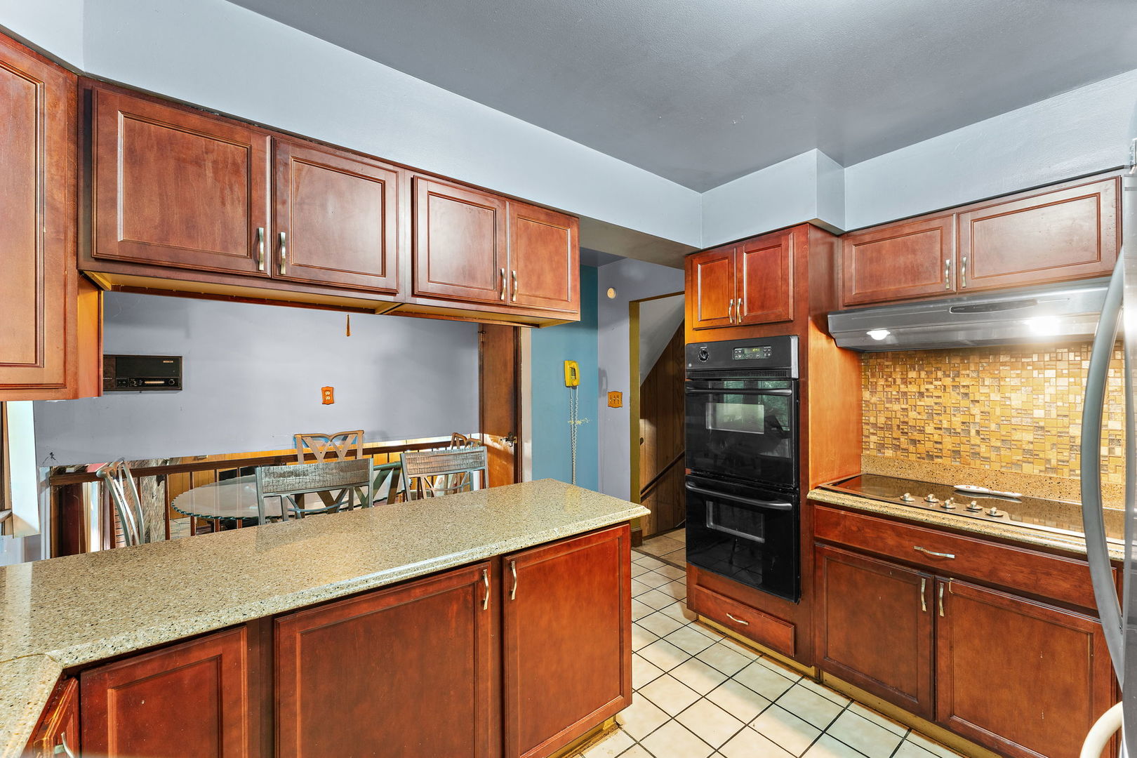 7633 Hemlock Avenue Property Photo 12
