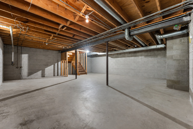 7633 Hemlock Avenue Property Photo 21