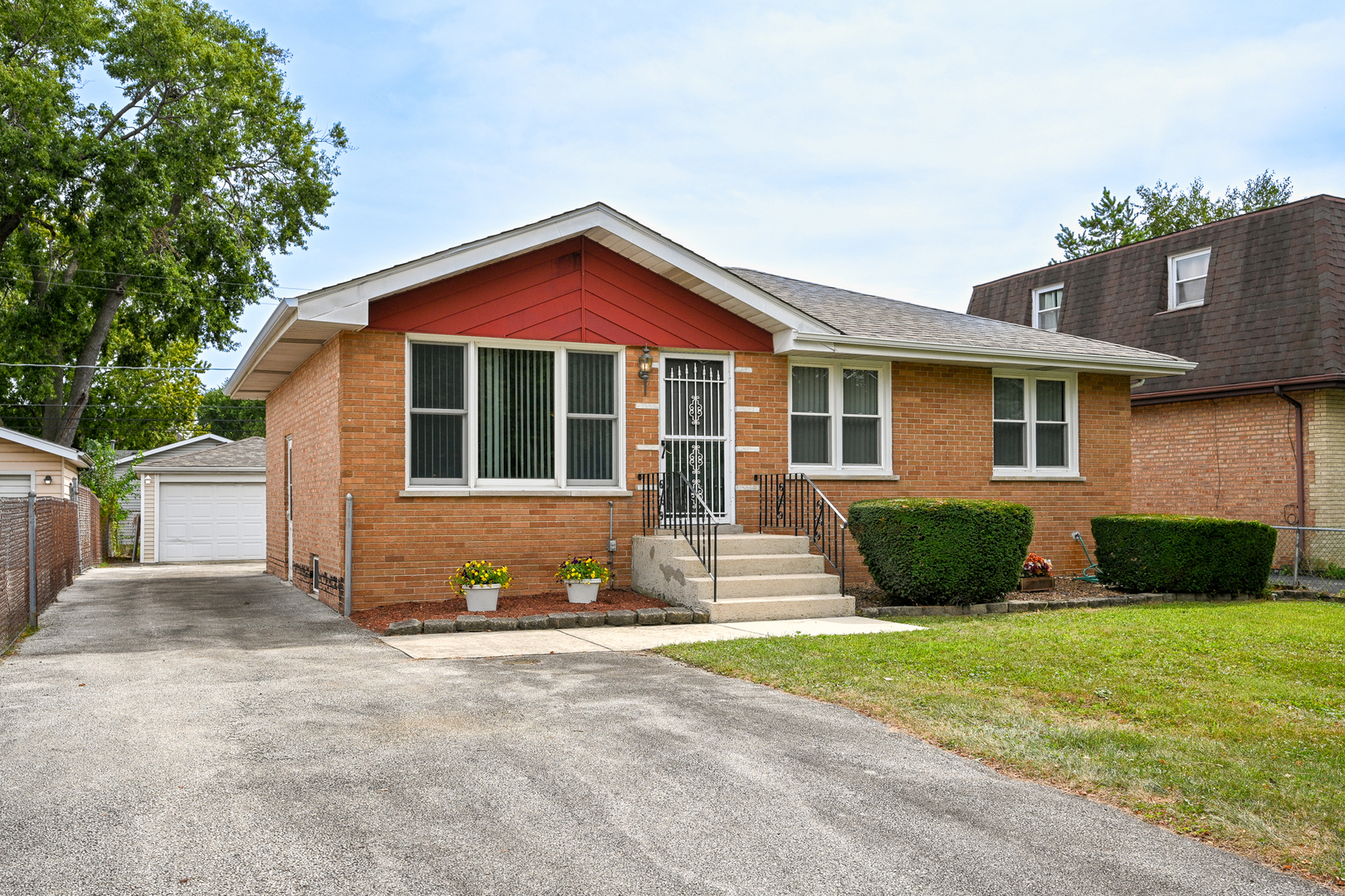 9627 Oak Park Avenue Property Photo 1
