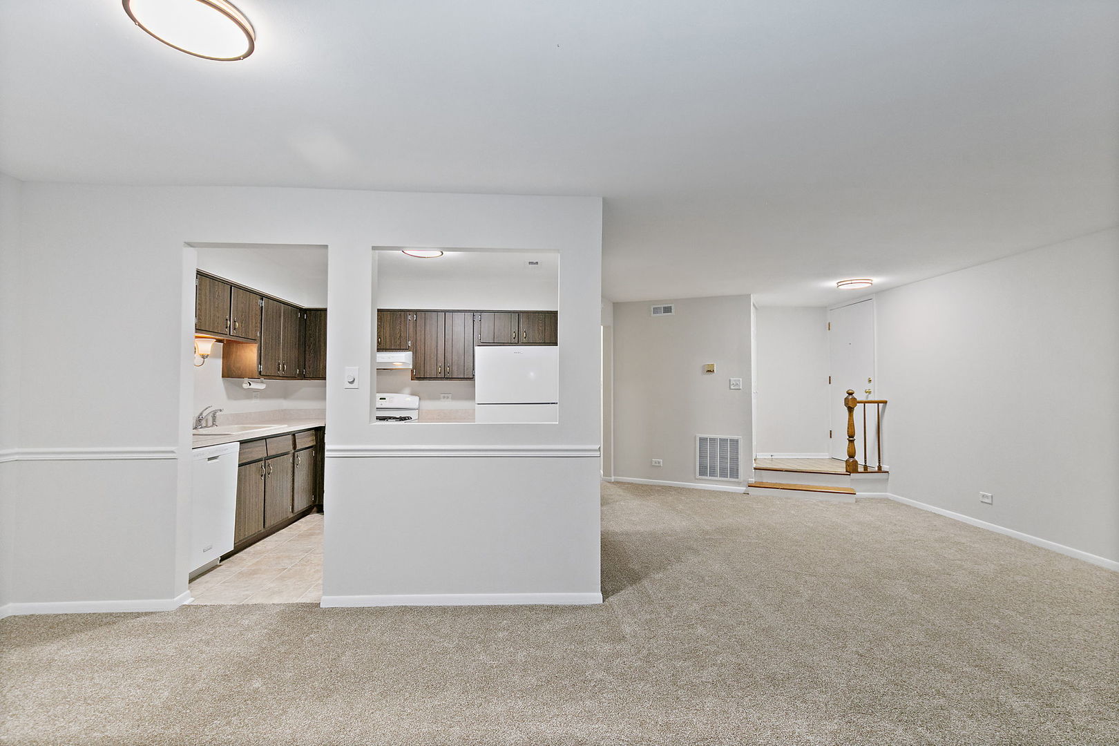 1624 Salisbury Court C Property Photo 2