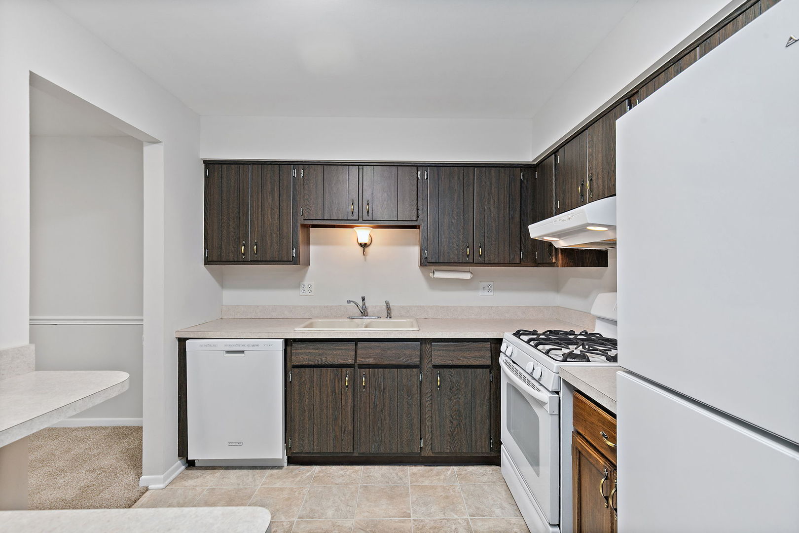 1624 Salisbury Court C Property Photo 6