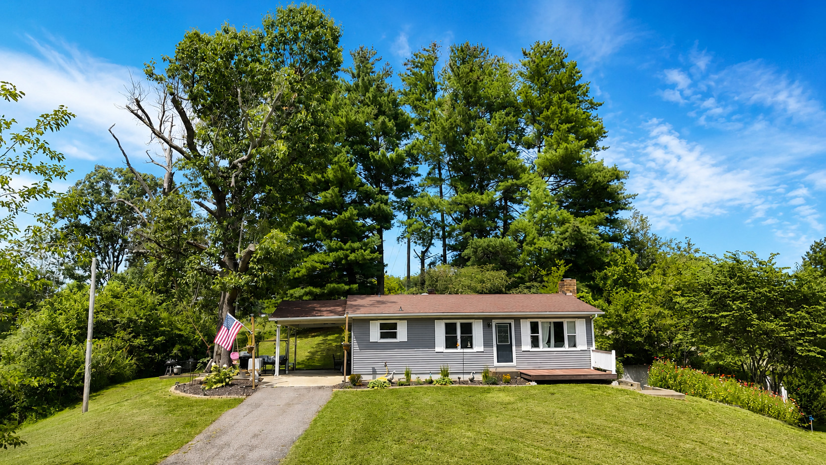 7078 Highway 151 Property Photo 1