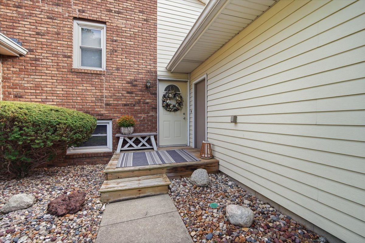 1546 Hunt Drive B Property Photo 3