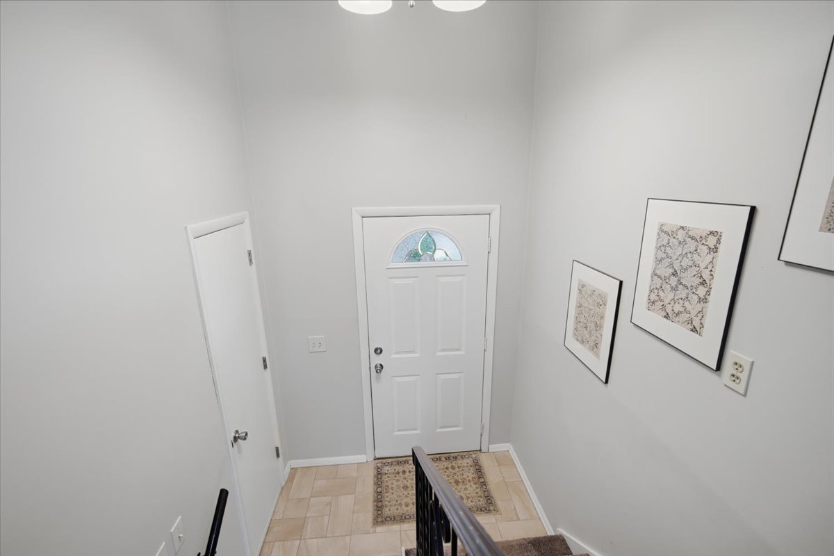 1546 Hunt Drive B Property Photo 4