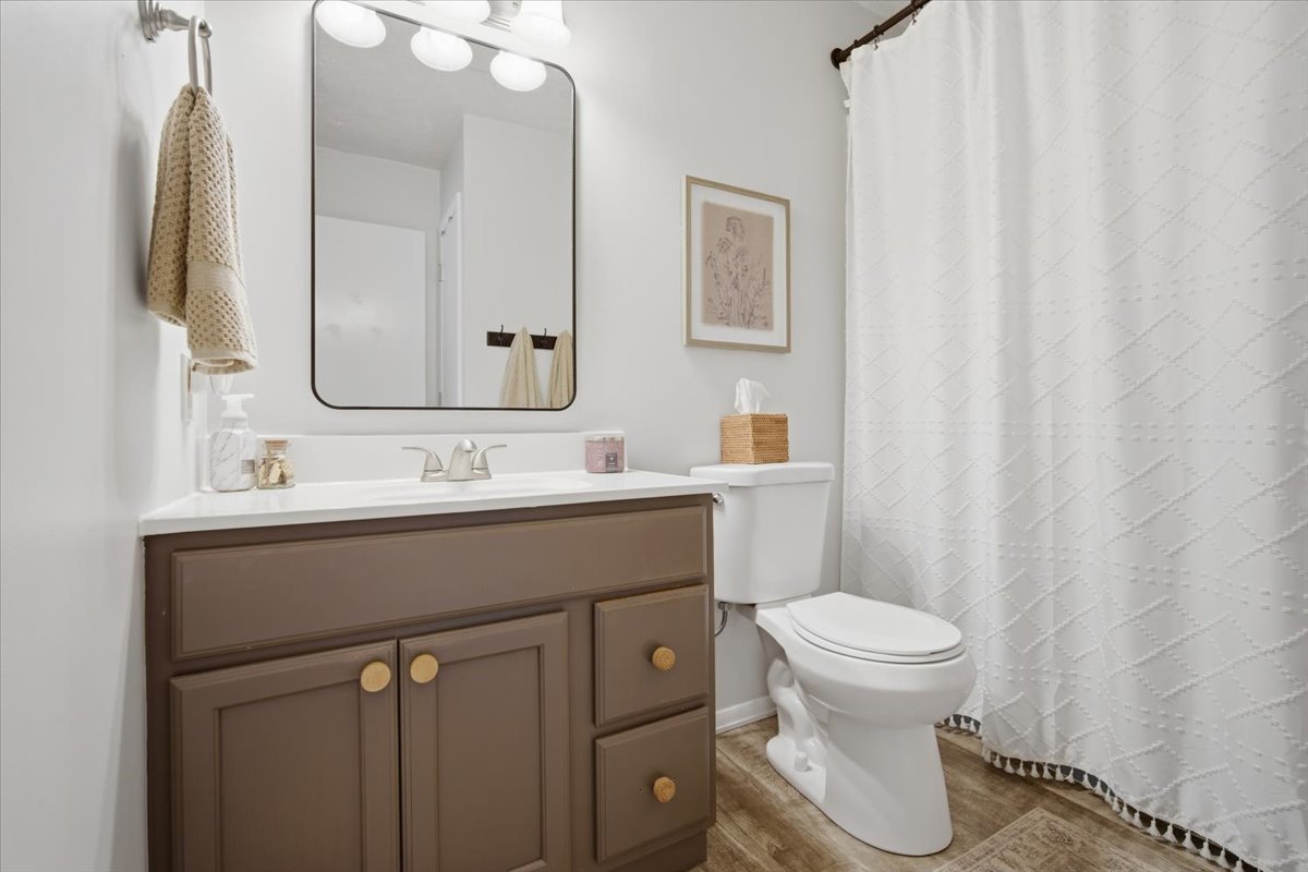 1546 Hunt Drive B Property Photo 14